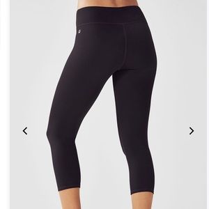 Fabletics Solid Salar PowerHold Capri